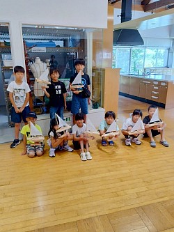 個性的な作品群です。